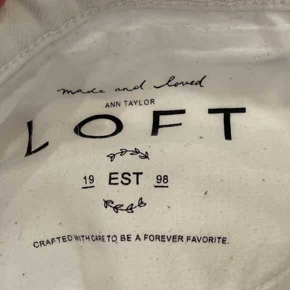 LOFT Cotton White Relaxed Skinny Fit Mid Rise Denim Stretch Shorts, Size 12 - Picture 7 of 13